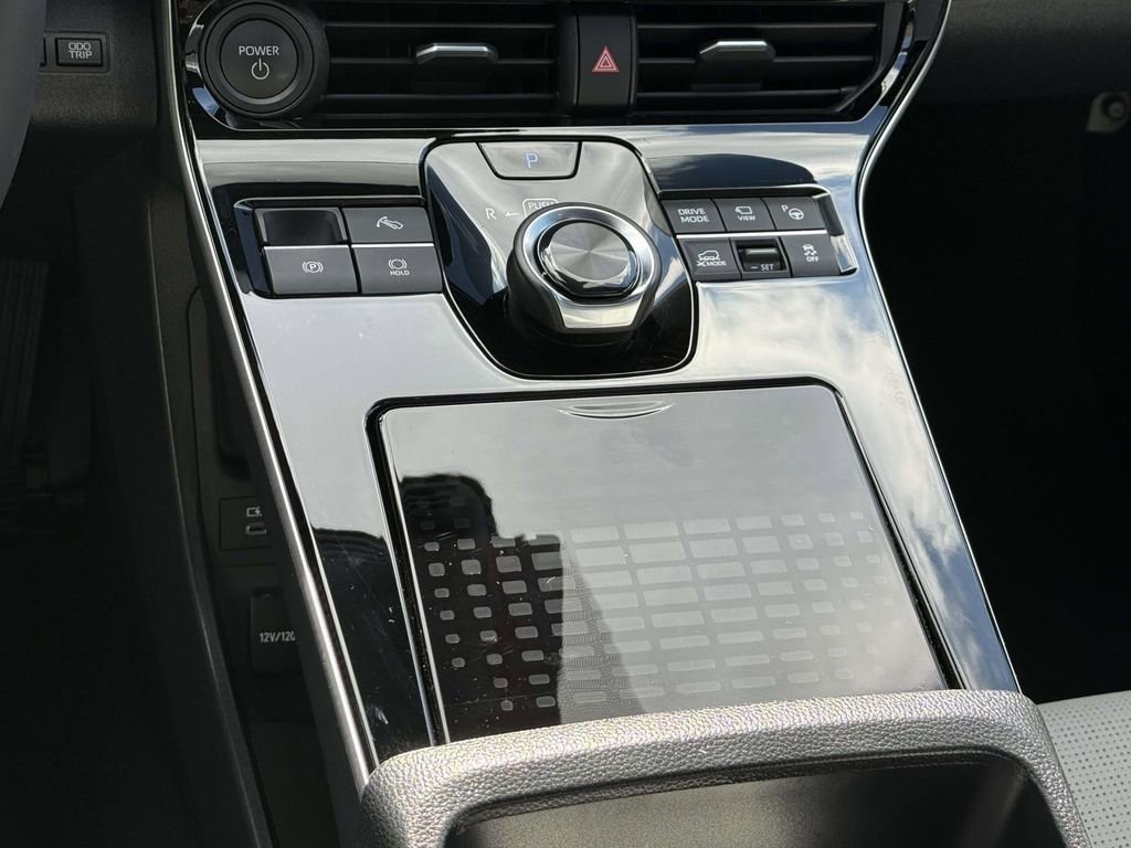 Used 2025 Subaru Solterra Touring image 18