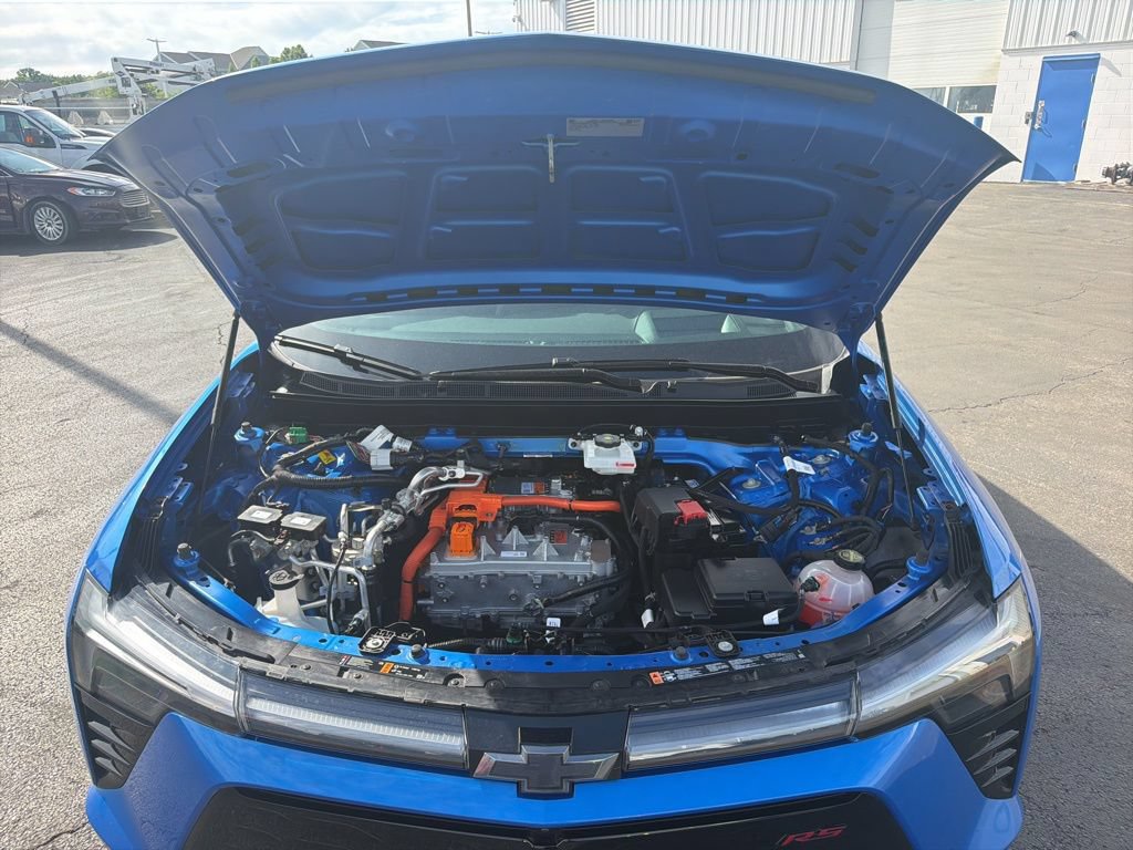 Used 2025 Chevrolet Blazer EV RS FWD image 33