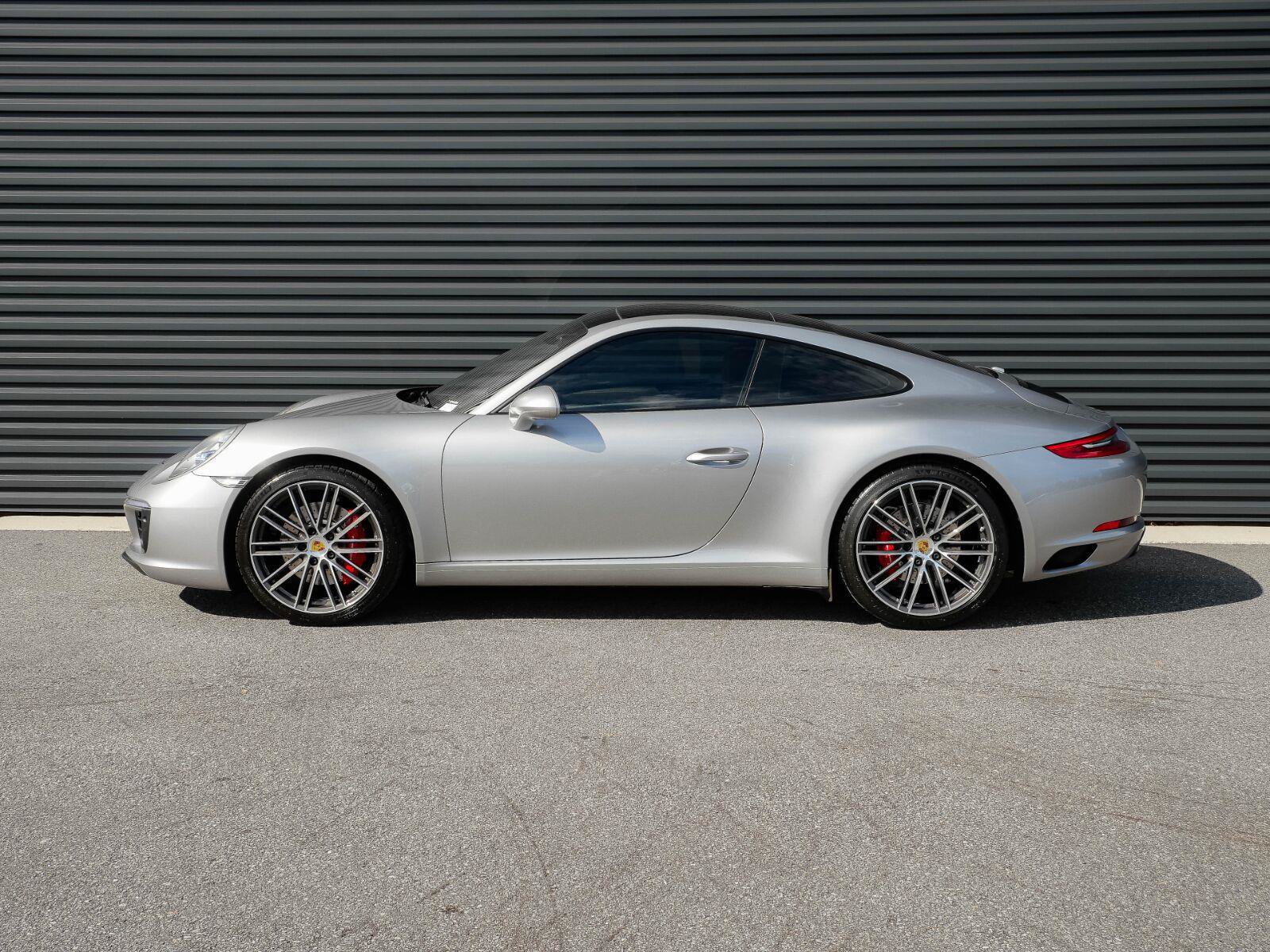 Used 2018 Porsche 911 Carrera S RWD image 2