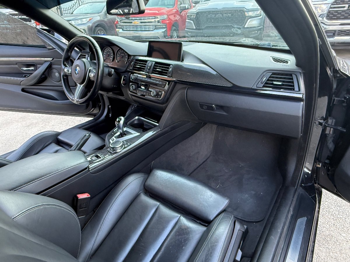 Used 2015 BMW M4 Convertible RWD image 17