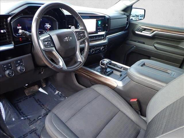 Used 2022 Chevrolet Silverado 1500 LT Trail Boss image 9