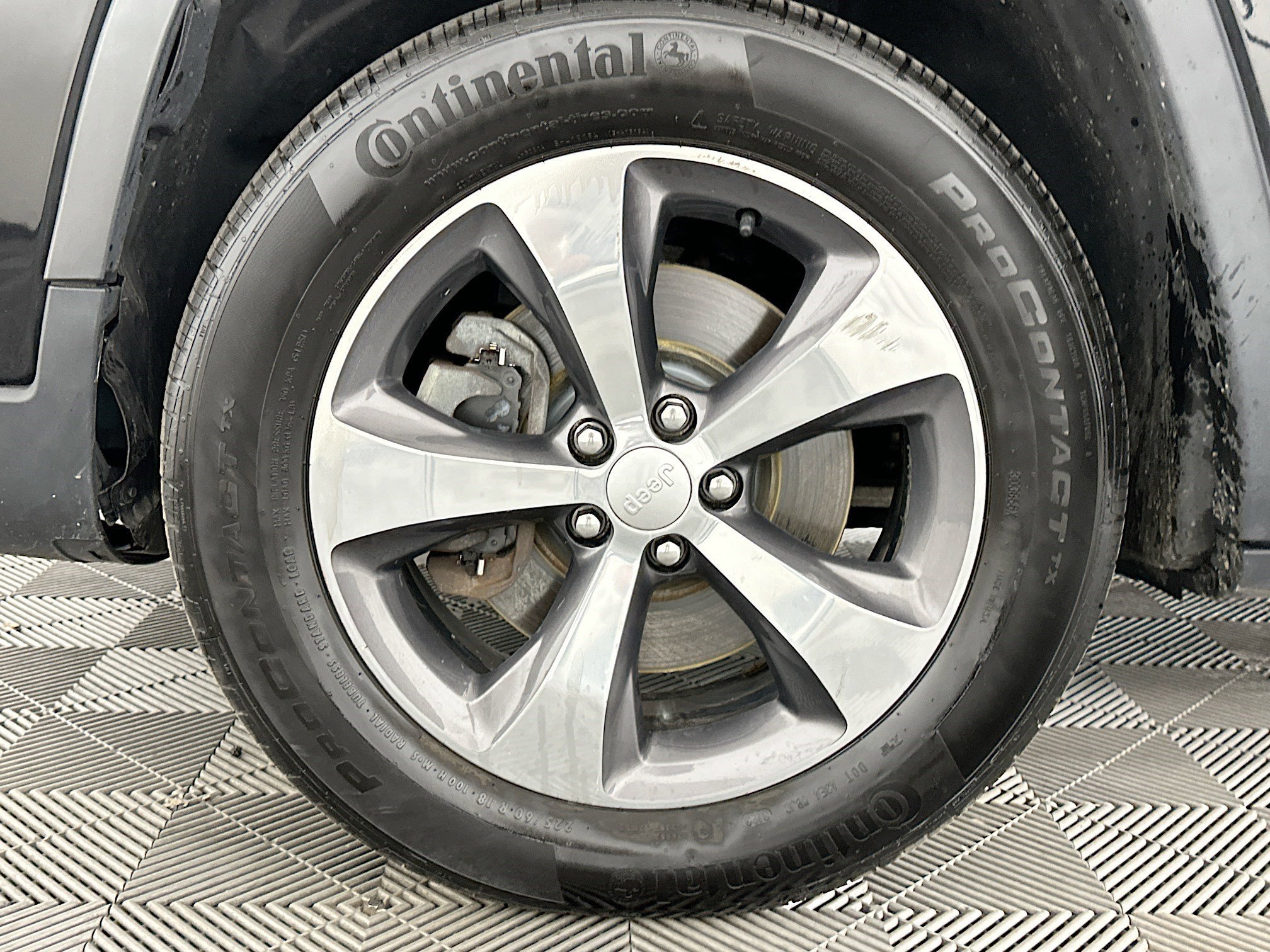 Used 2020 Jeep Cherokee Limited image 34