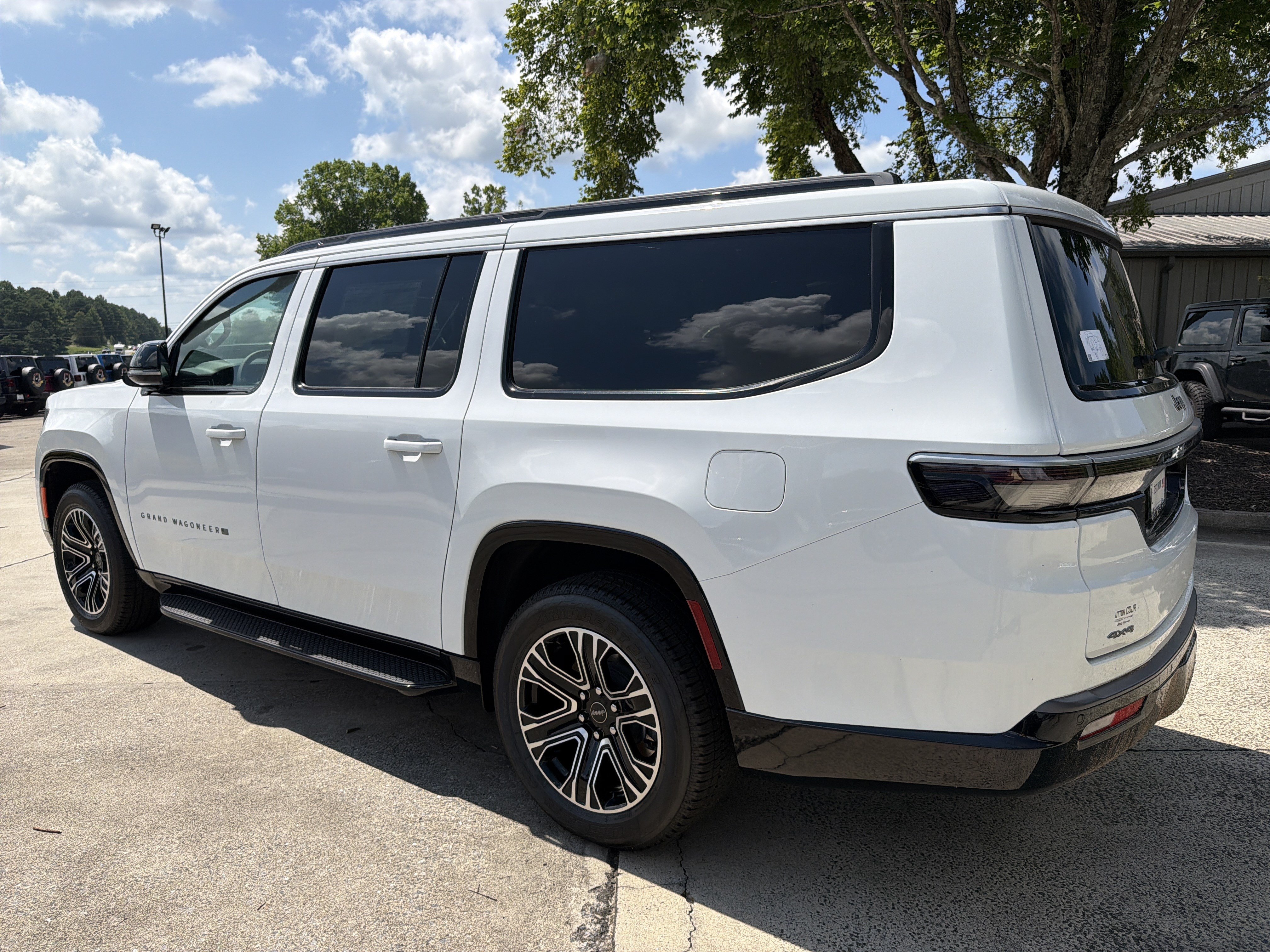 New 2026 Jeep Grand Wagoneer L 4WD w/ 8-Passenger Seating Package image 5