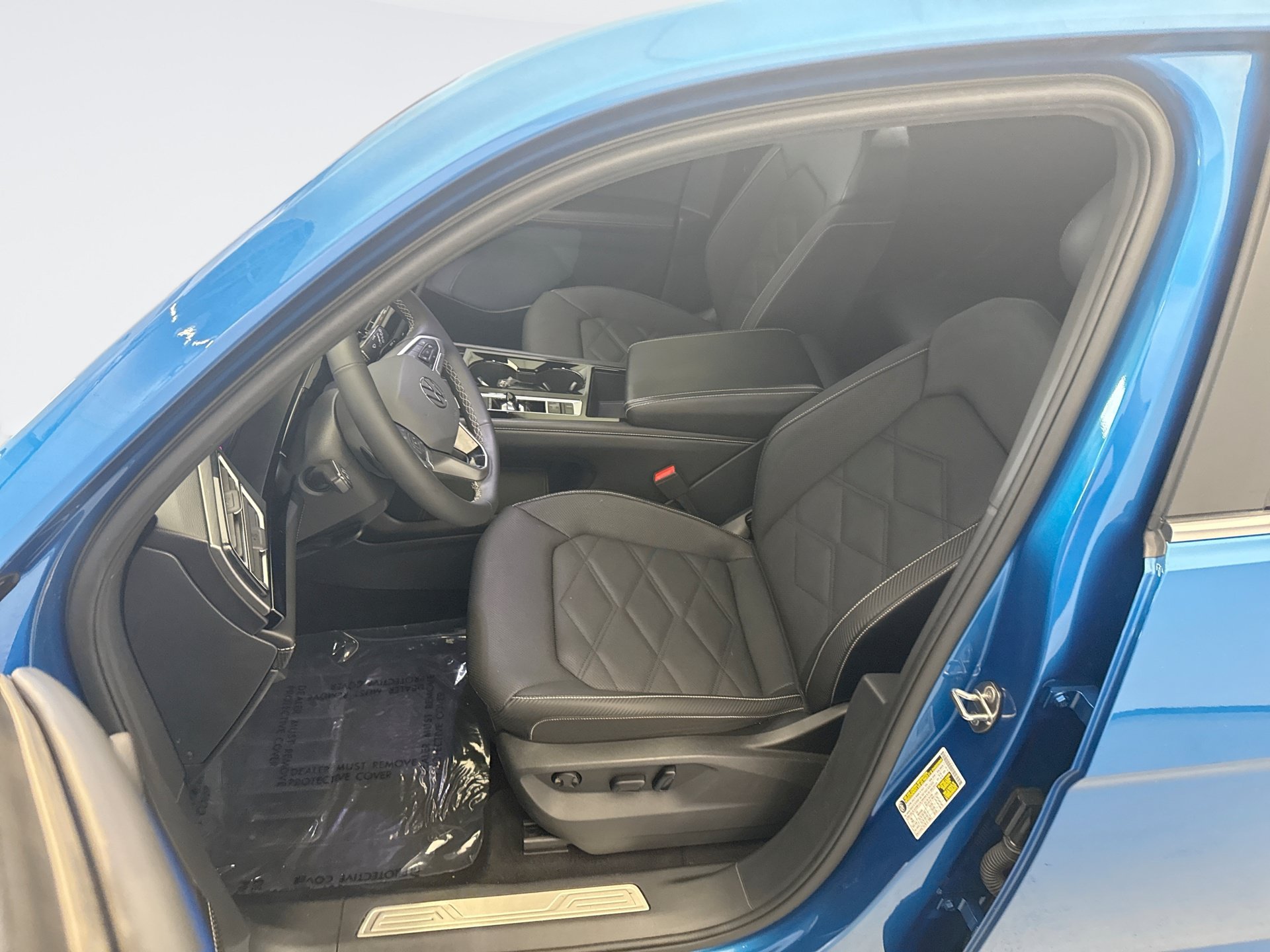 Used 2024 Volkswagen Atlas Cross Sport SE w/ Panoramic Sunroof Package AWD/4WD image 11