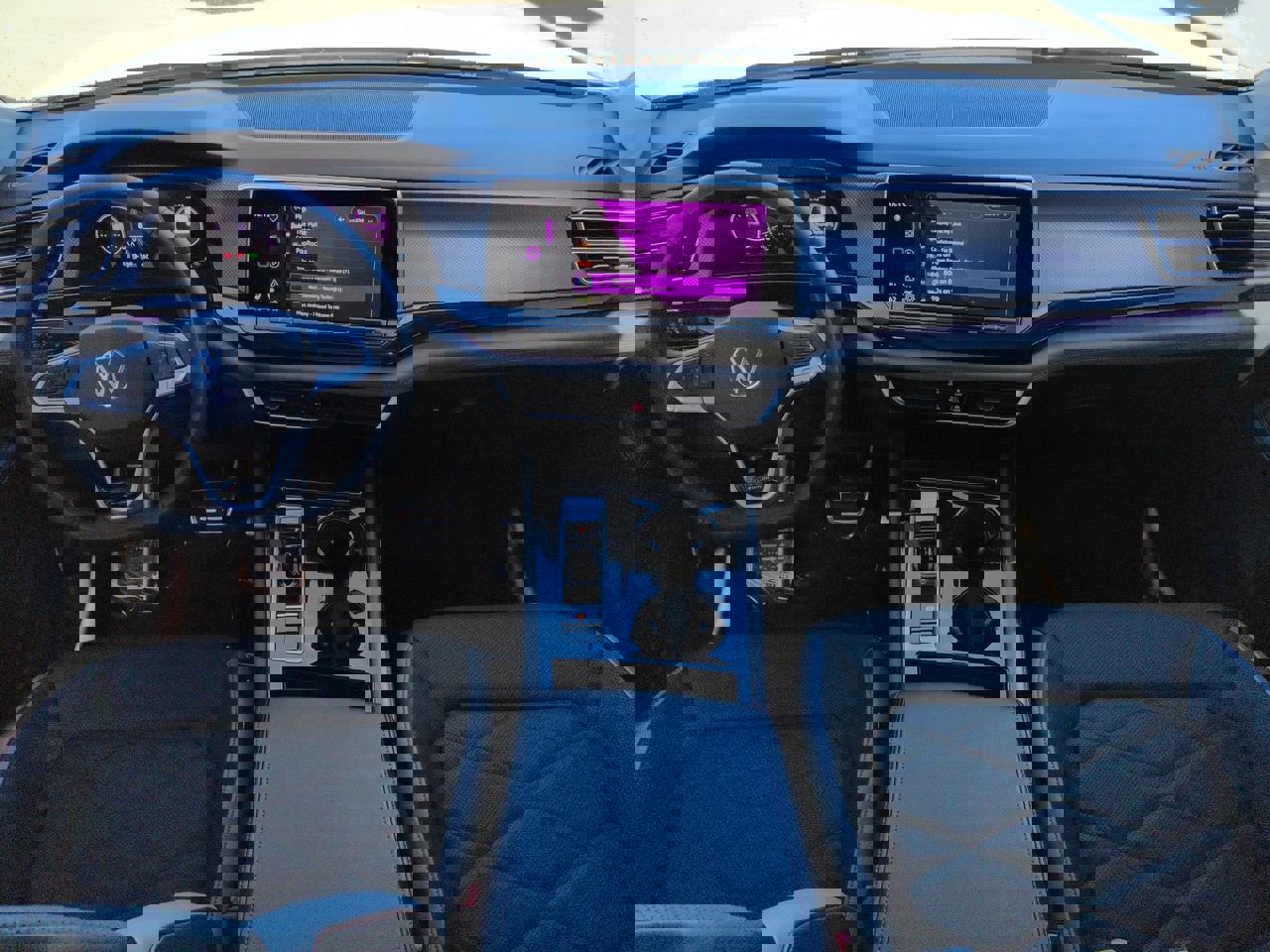 Used 2024 Volkswagen Atlas Peak Edition SE image 14