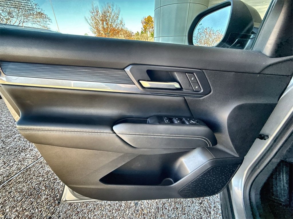 Used 2025 GMC Terrain Elevation image 20