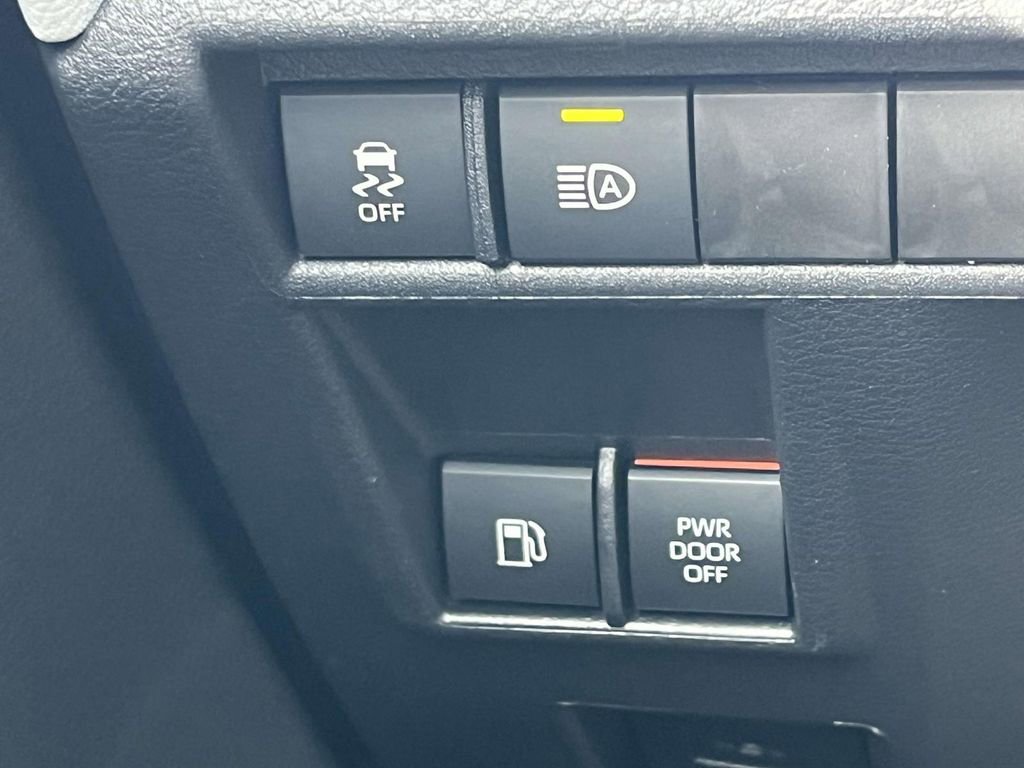 New 2026 Toyota Sienna XLE image 25