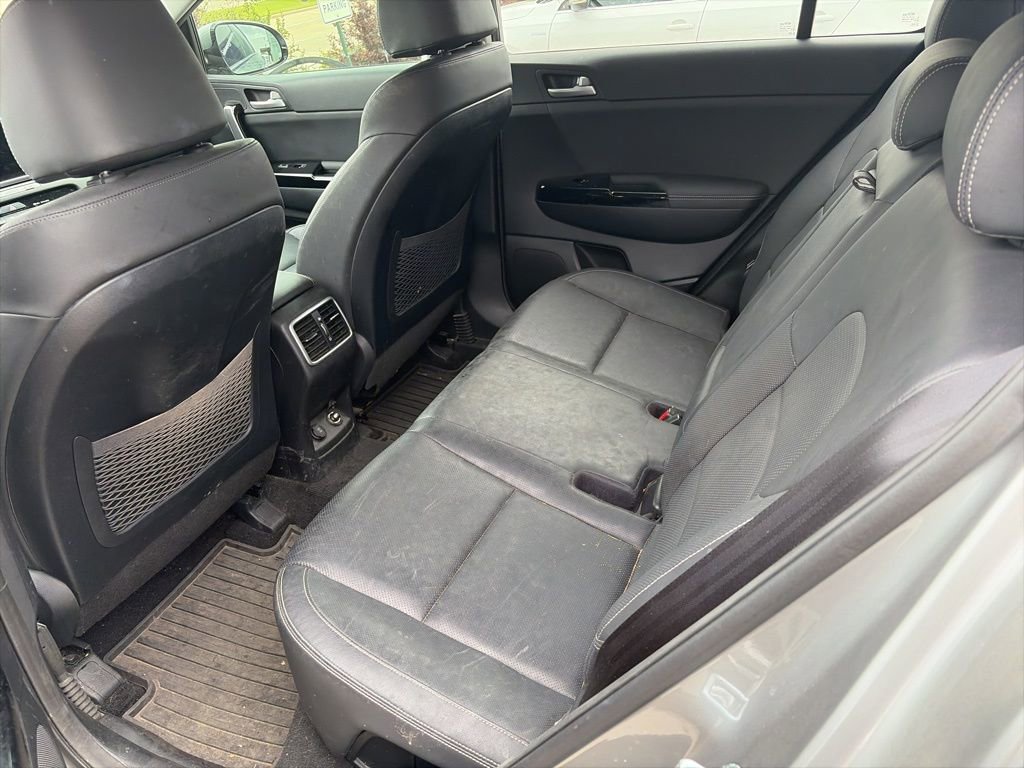 Used 2020 Kia Sportage EX w/ EX Technology Package image 3