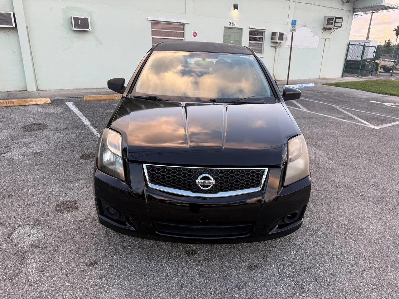 Used 2012 Nissan Sentra 2.0 SR w/ Convenience Pkg FWD image 4