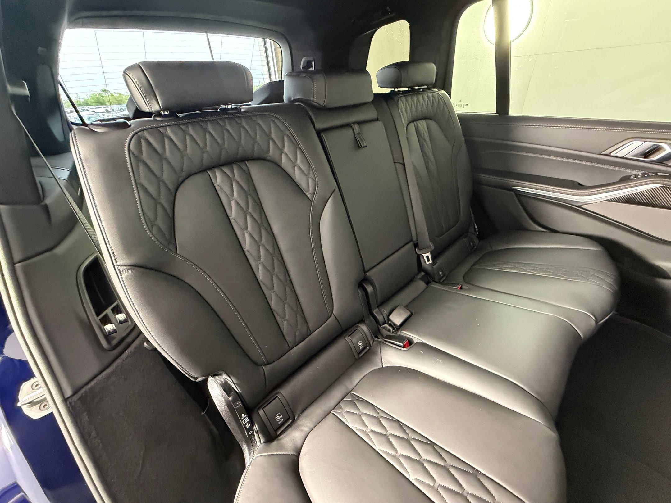 New 2026 BMW X7 M60i image 33