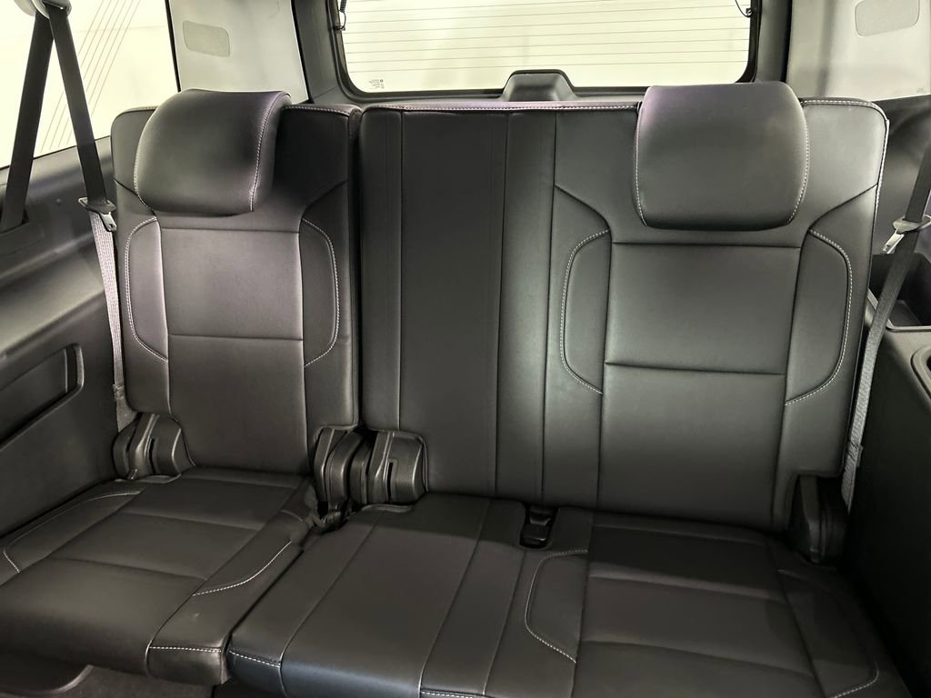 Used 2020 Chevrolet Suburban LT AWD/4WD image 17