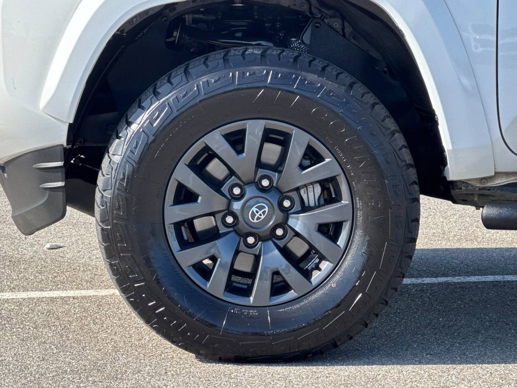 Used 2023 Toyota Tacoma SR5 RWD image 30