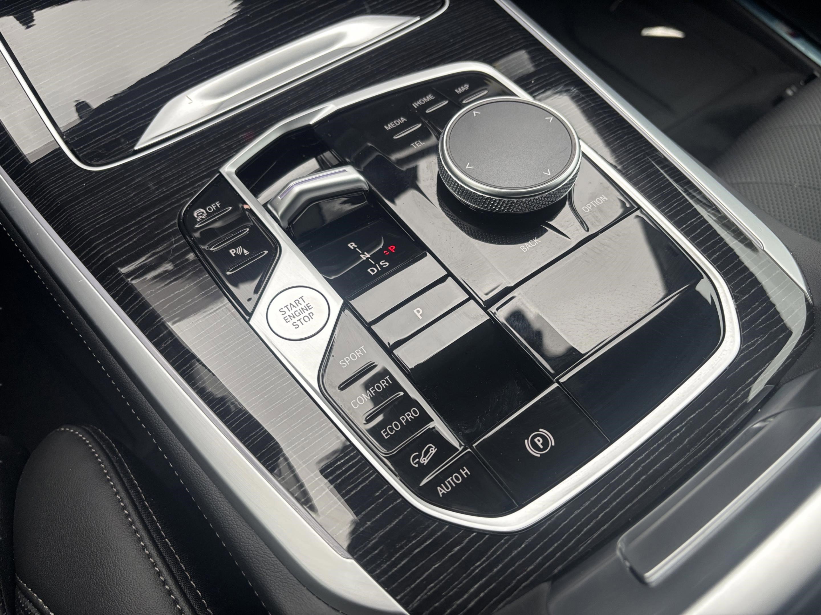 Used 2026 BMW X5 xDrive40i w/ M Sport Package image 13