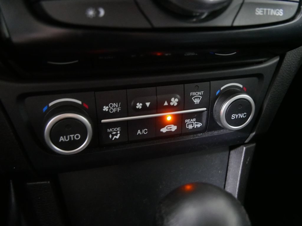 Used 2018 Acura ILX w/ Premium Package FWD image 22