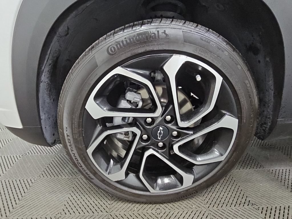 Used 2024 Chevrolet Trax RS FWD image 42