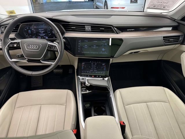 Certified 2024 Audi Q8 e-tron Premium Plus w/ Premium Plus Package AWD/4WD image 15
