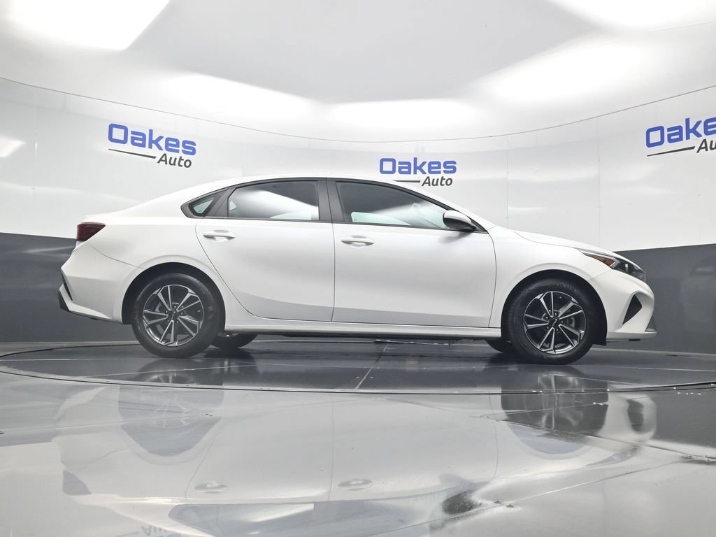 Certified 2024 Kia Forte LXS FWD image 41
