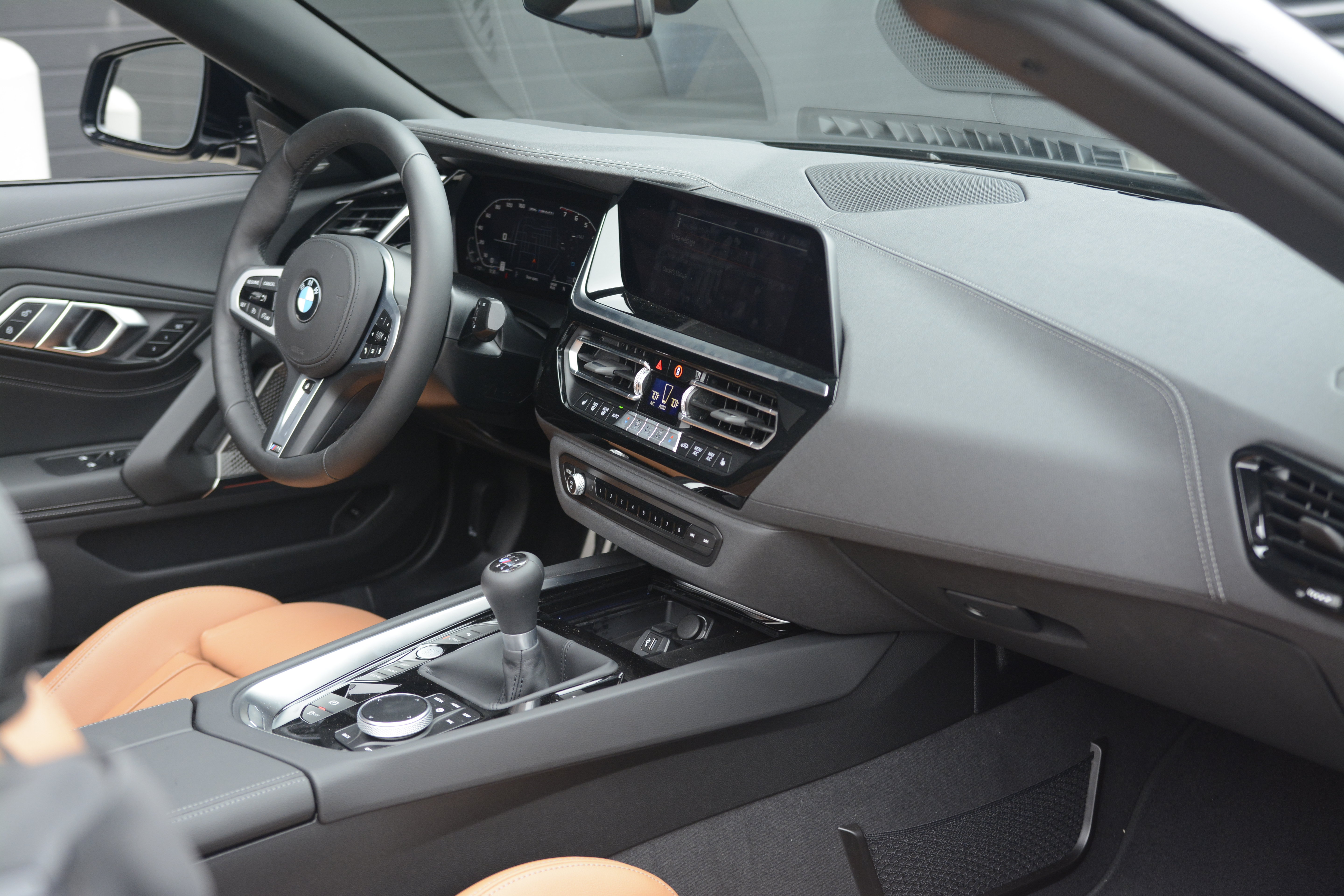 Used 2026 BMW Z4 M40i RWD image 28