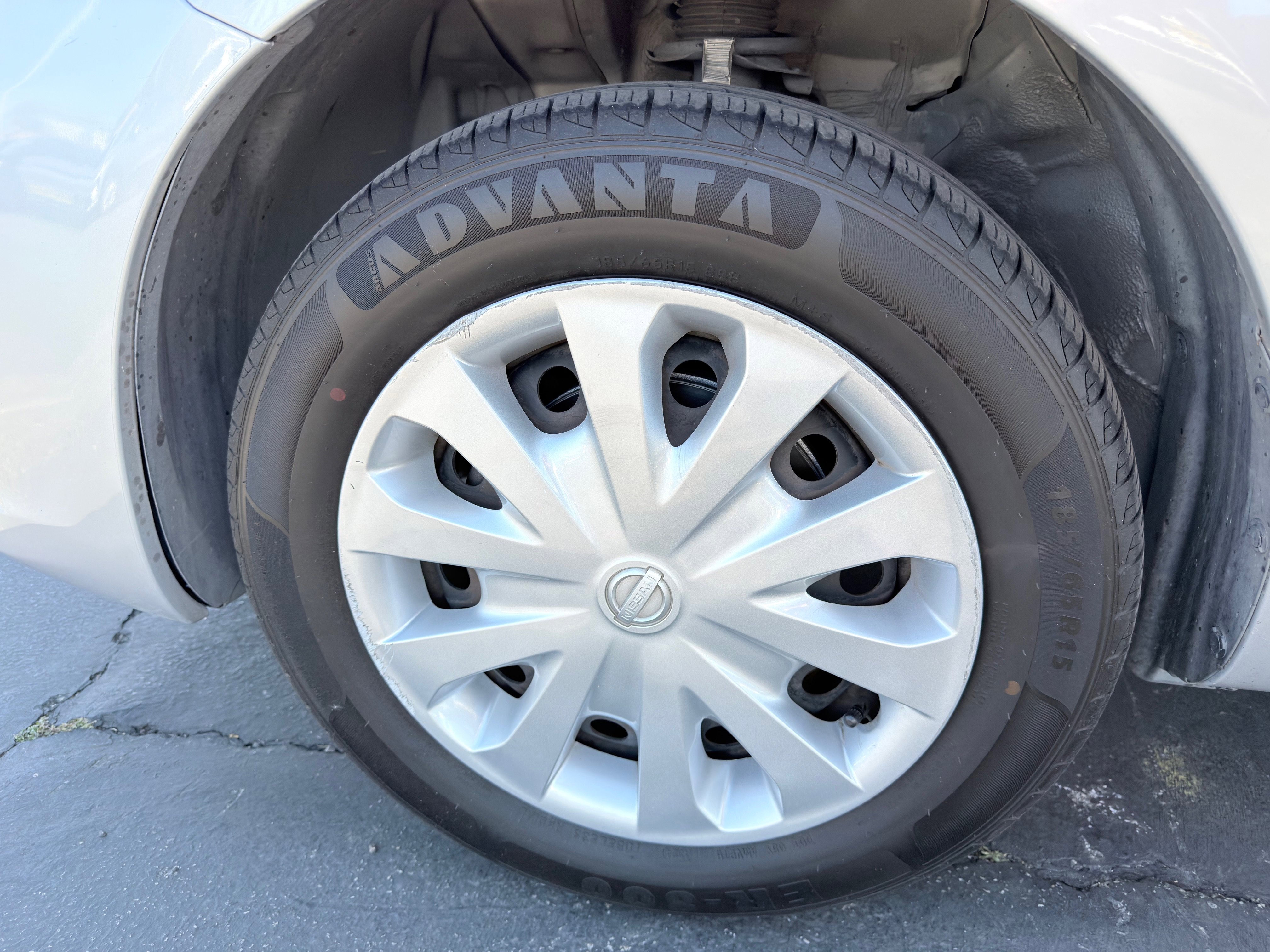 Used 2019 Nissan Versa SV image 33