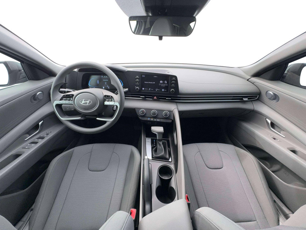 New 2026 Hyundai Elantra SE FWD image 13