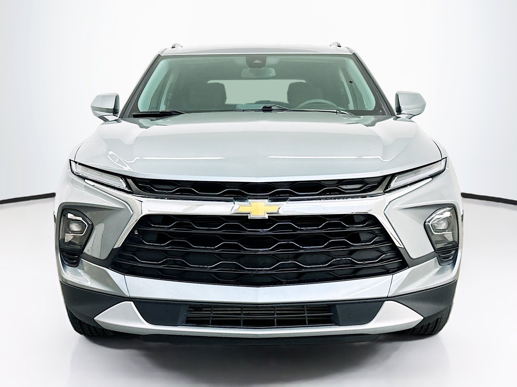 Used 2023 Chevrolet Blazer LT w/ Convenience Package AWD/4WD image 2
