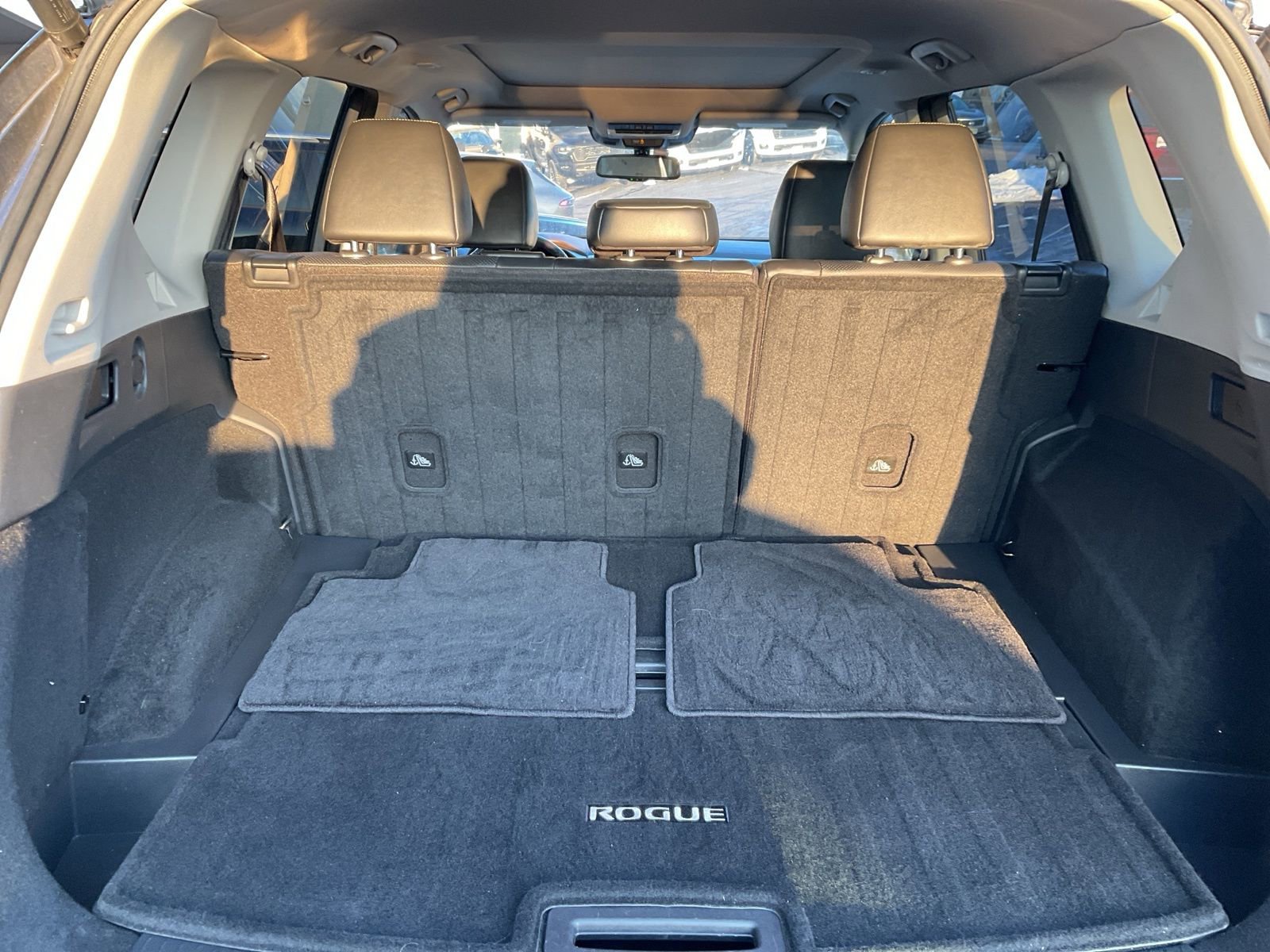 Used 2021 Nissan Rogue Platinum image 26