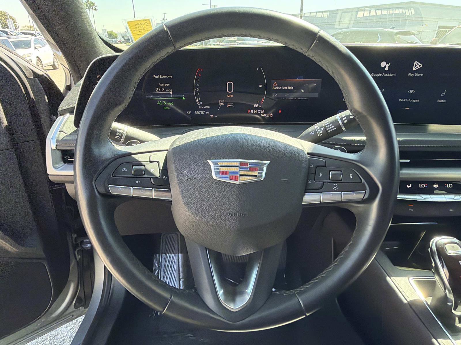 Used 2024 Cadillac XT4 Premium Luxury image 8