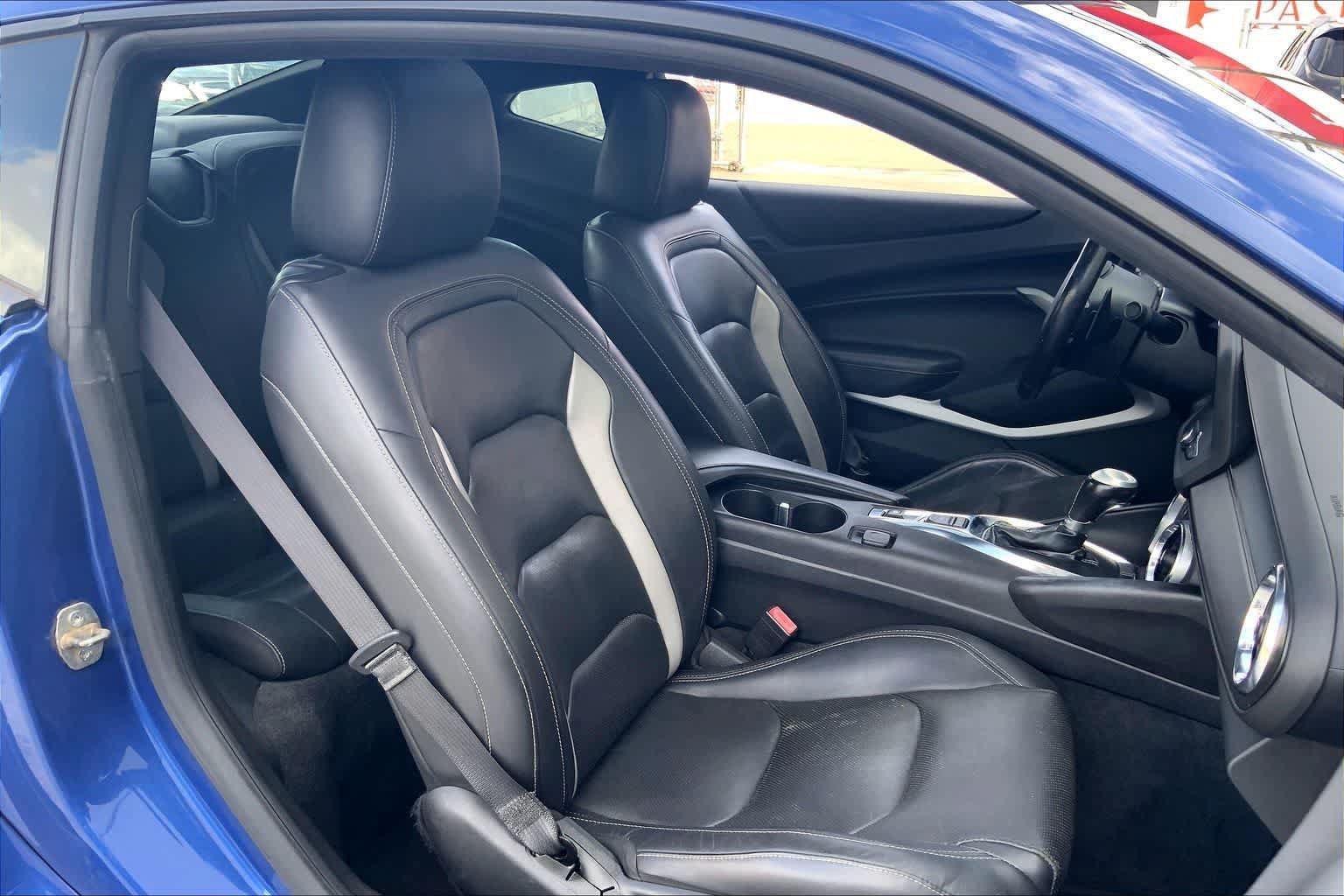Used 2019 Chevrolet Camaro LT RWD image 12