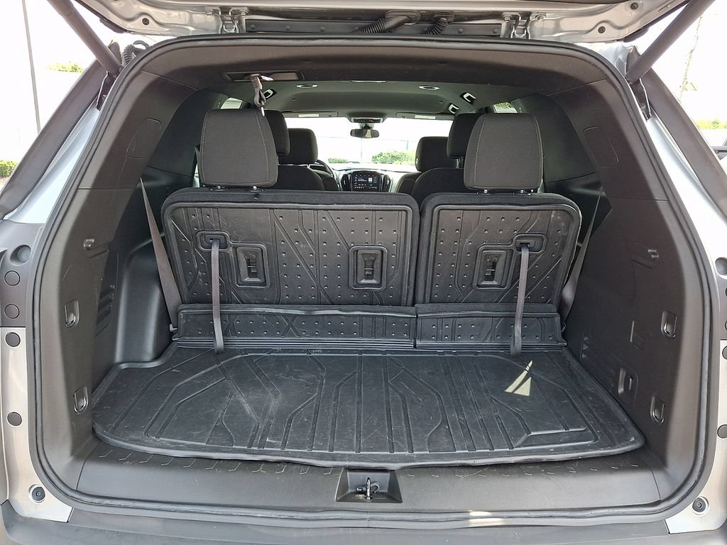Used 2023 Chevrolet Traverse LT w/ LPO, Floor Liner Package AWD/4WD image 31