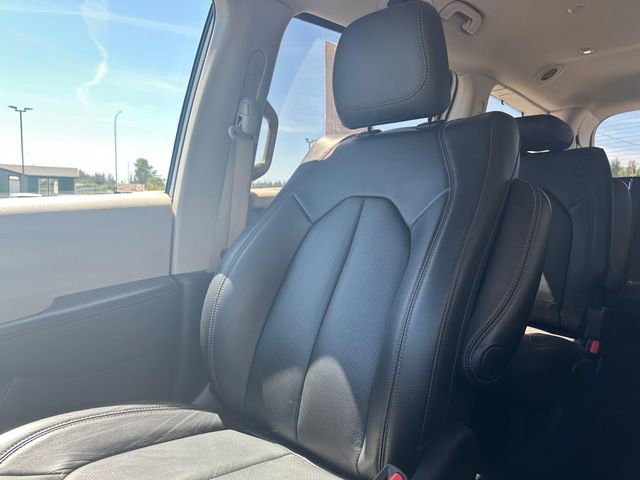 Used 2018 Chrysler Pacifica Touring-L Plus FWD image 20