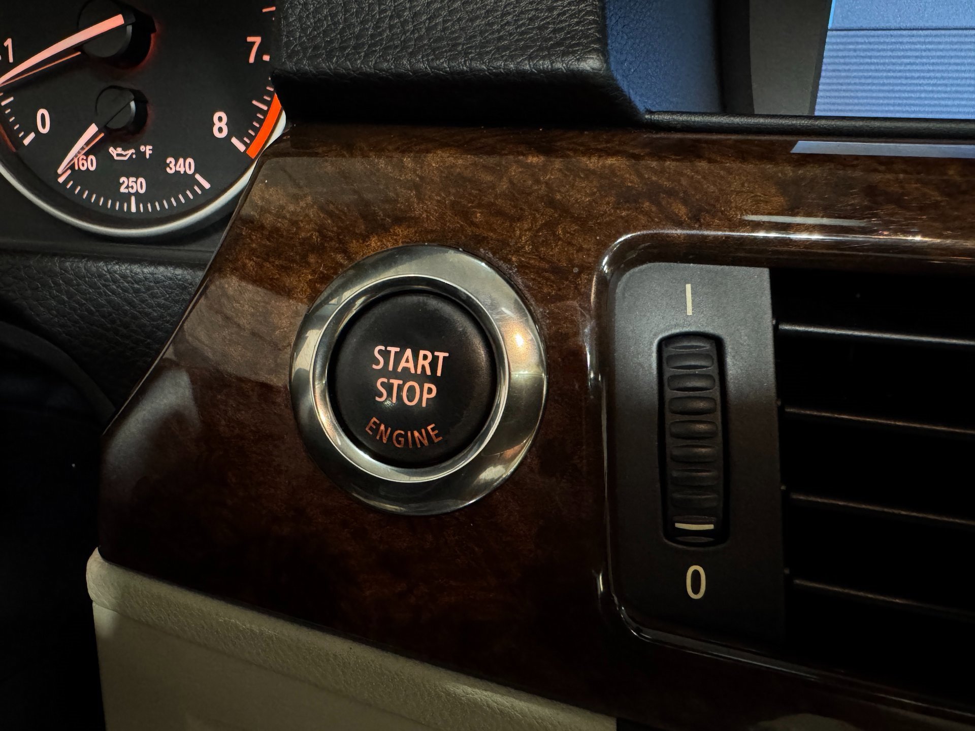 Used 2008 BMW 335i Convertible image 45