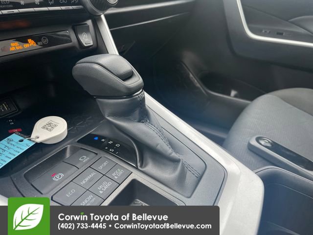 Used 2025 Toyota RAV4 XLE AWD/4WD image 15