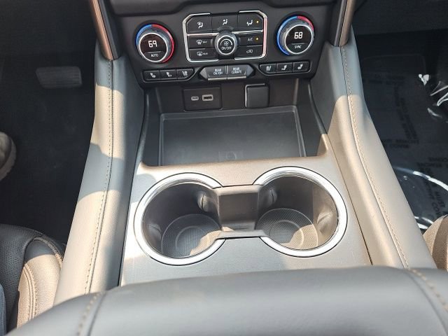 Used 2023 Chevrolet Suburban High Country w/ Premium Package 2 image 22