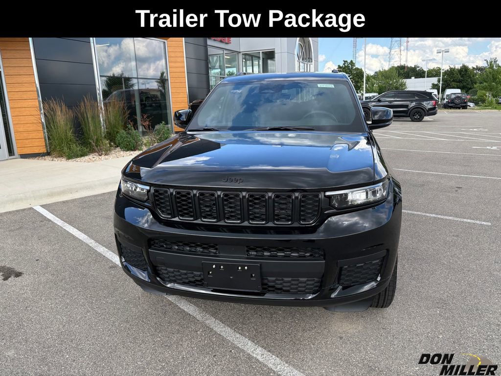 New 2025 Jeep Grand Cherokee L Laredo image 2