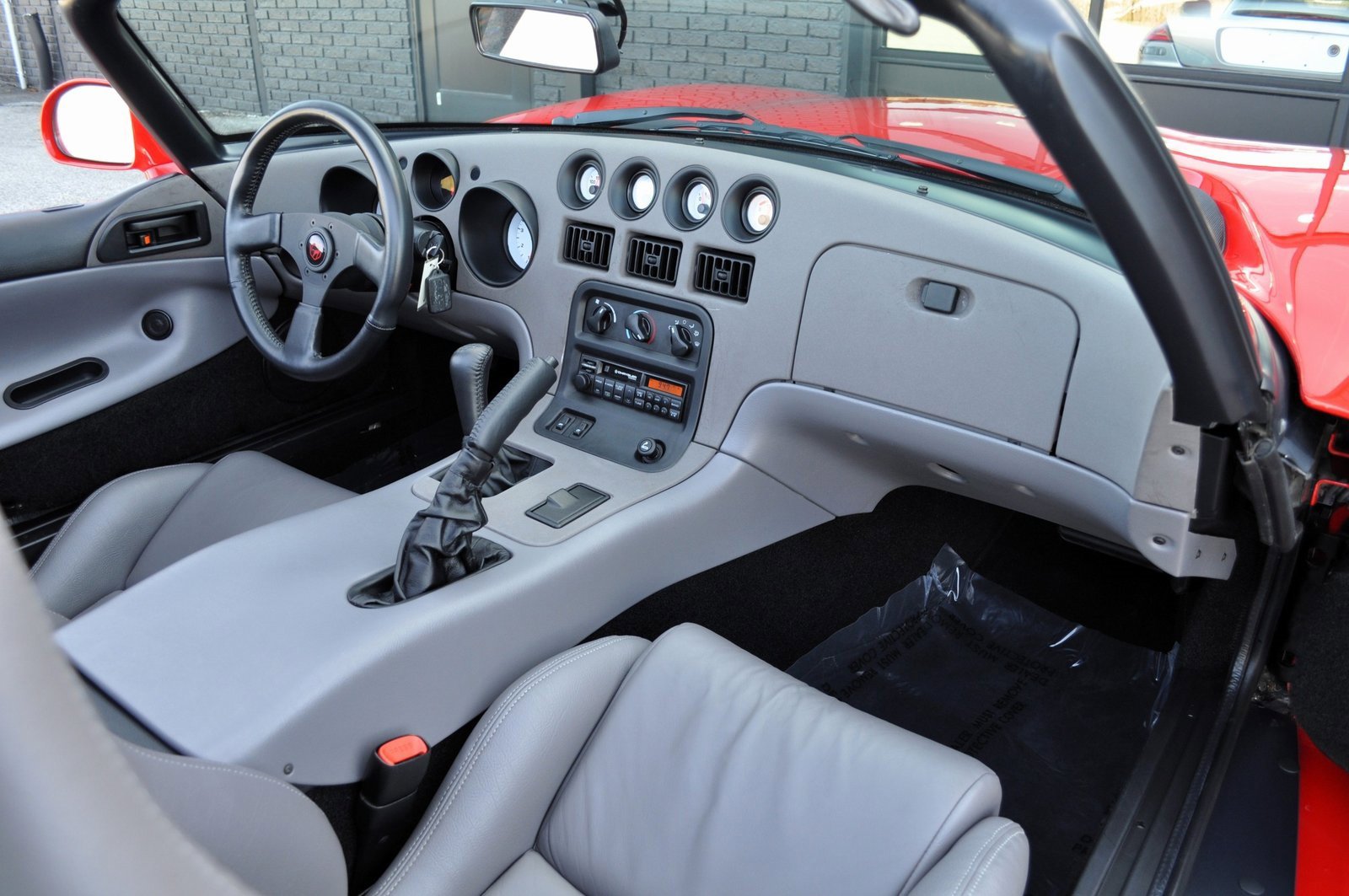 Used 1994 Dodge Viper RT/10 image 40