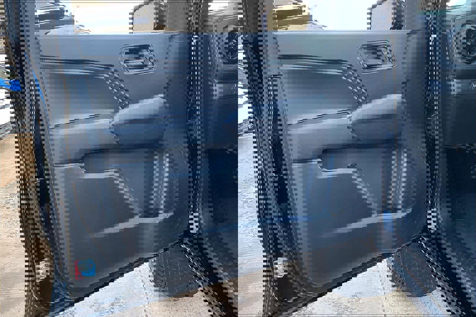 Used 2023 Chevrolet Colorado Trail Boss w/ Technology Package image 21