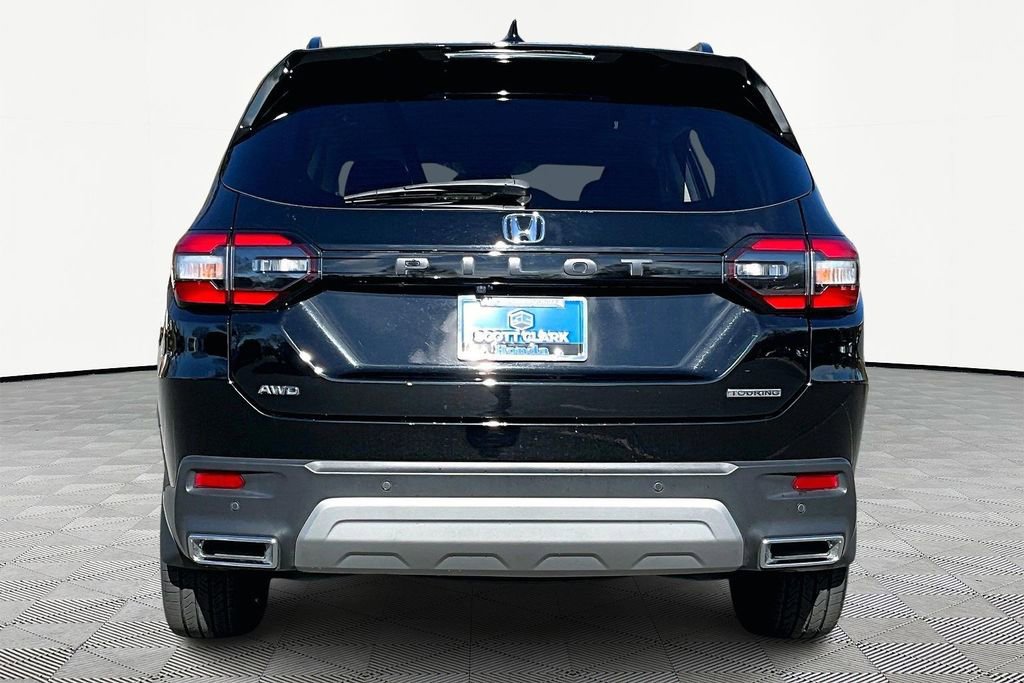 Used 2025 Honda Pilot Touring image 7