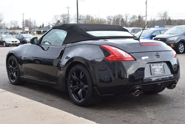 Used 2010 Nissan 370Z Touring w/ Sport Pkg image 14