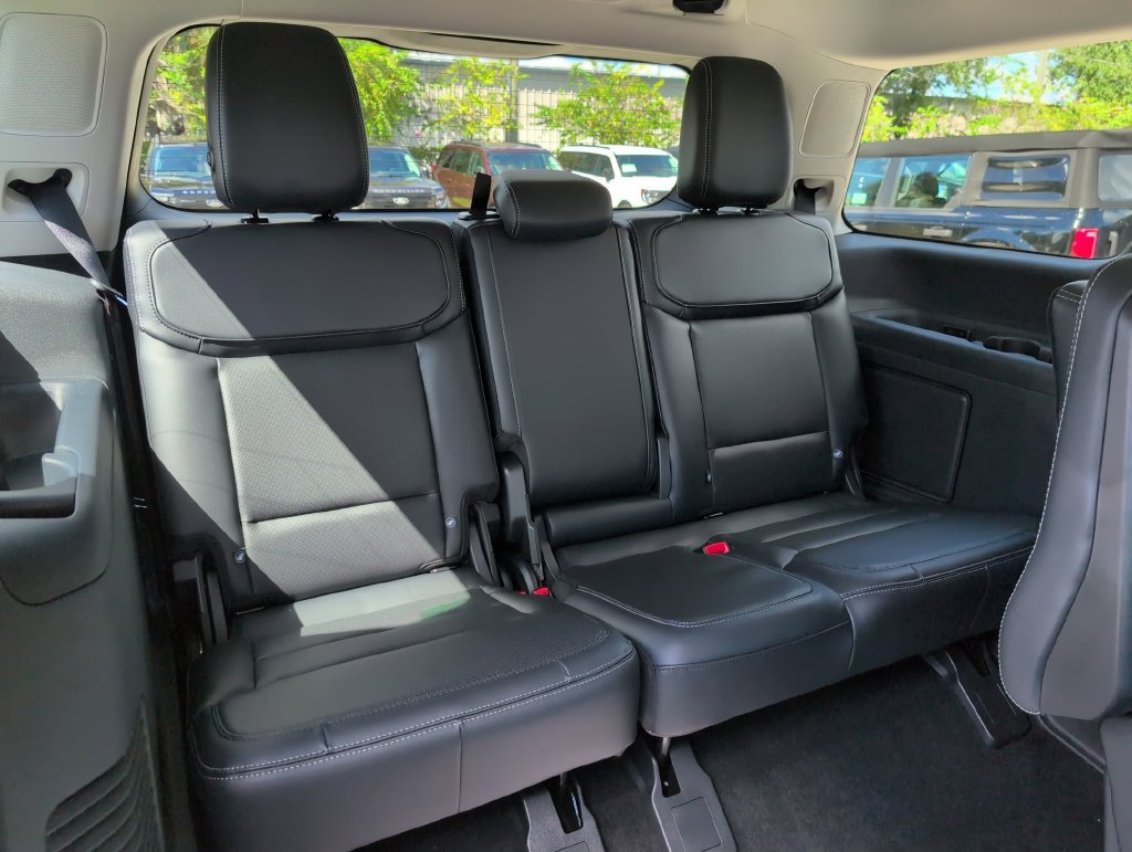 New 2027 Ford Expedition Platinum RWD image 16
