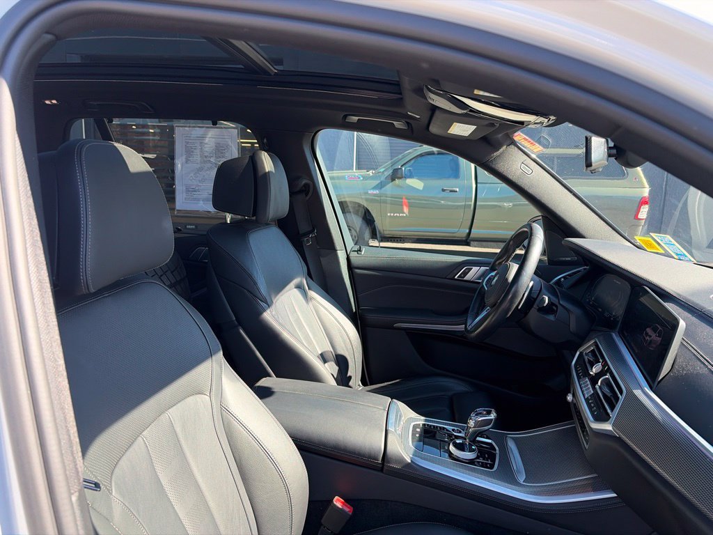 Used 2021 BMW X5 M50i AWD/4WD image 9