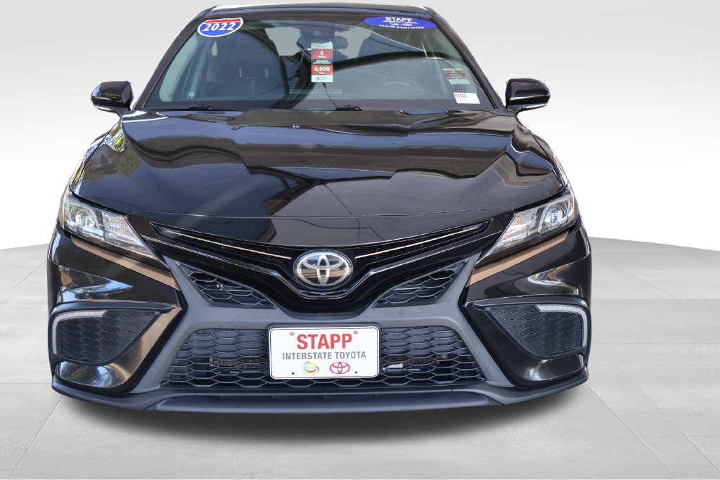 Used 2022 Toyota Camry SE FWD image 8