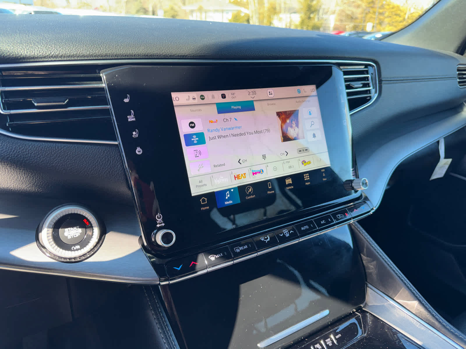 Used 2024 Jeep Wagoneer Series II image 23