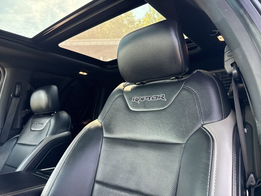 Used 2018 Ford F150 Raptor w/ Equipment Group 802A Luxury image 19