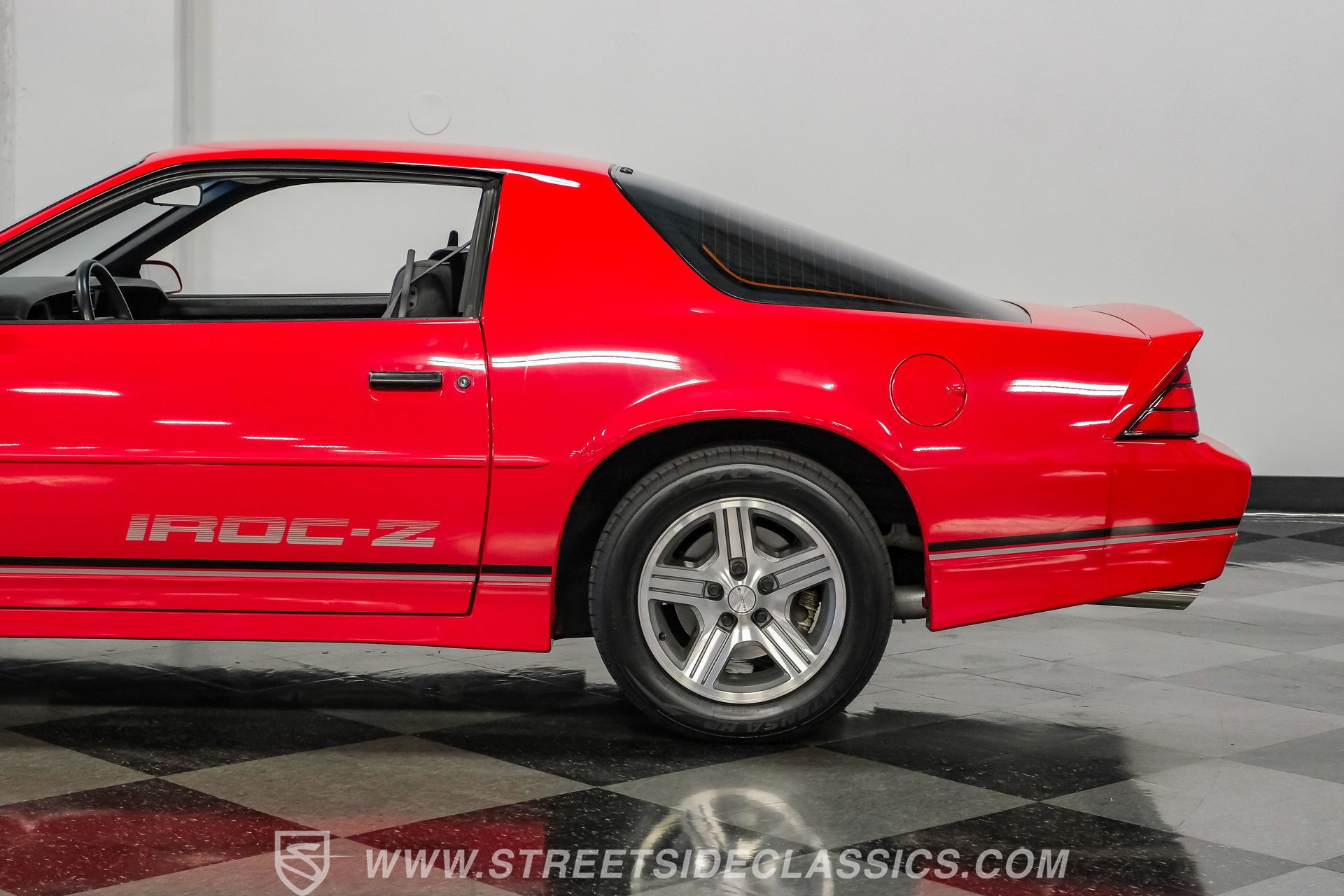 Used 1990 Chevrolet Camaro IROC-Z RWD image 24