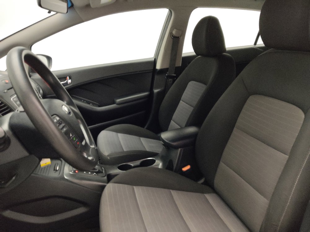 Used 2016 Kia Forte LX image 17