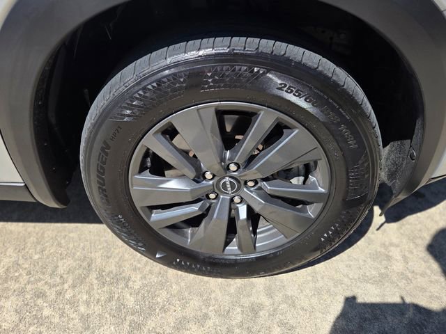 Used 2024 Nissan Pathfinder S image 13