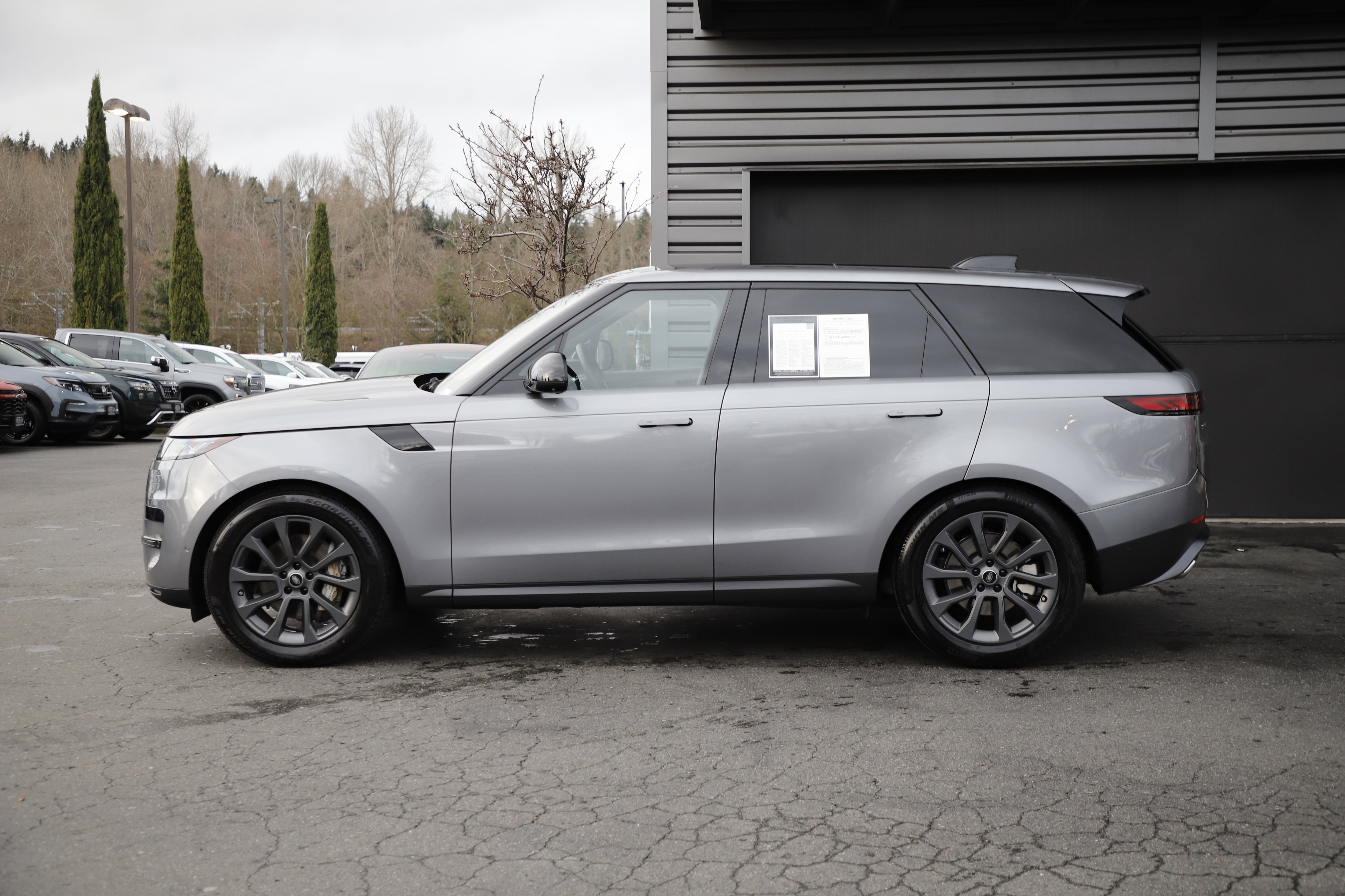 Certified 2025 Land Rover Range Rover Sport image 5