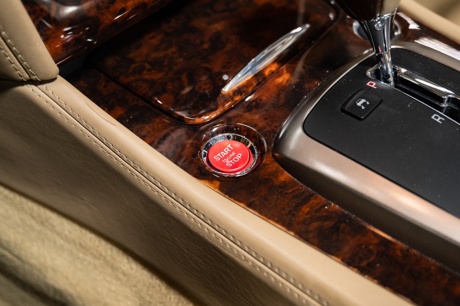 Used 2007 Jaguar XK Convertible image 25