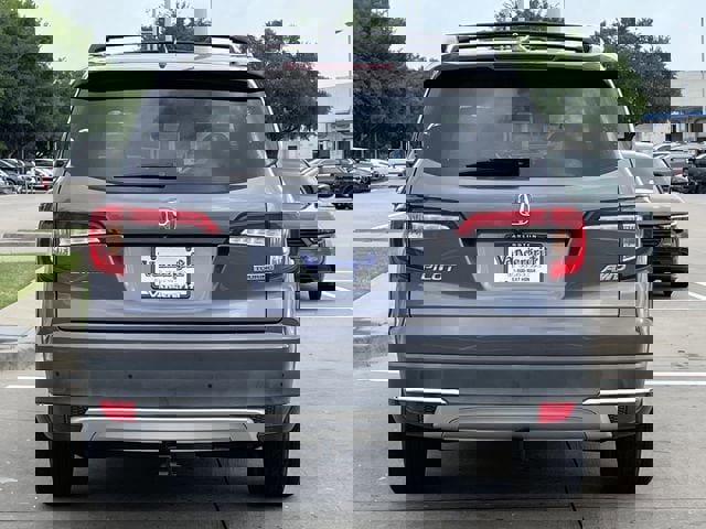 Used 2019 Honda Pilot Touring image 5