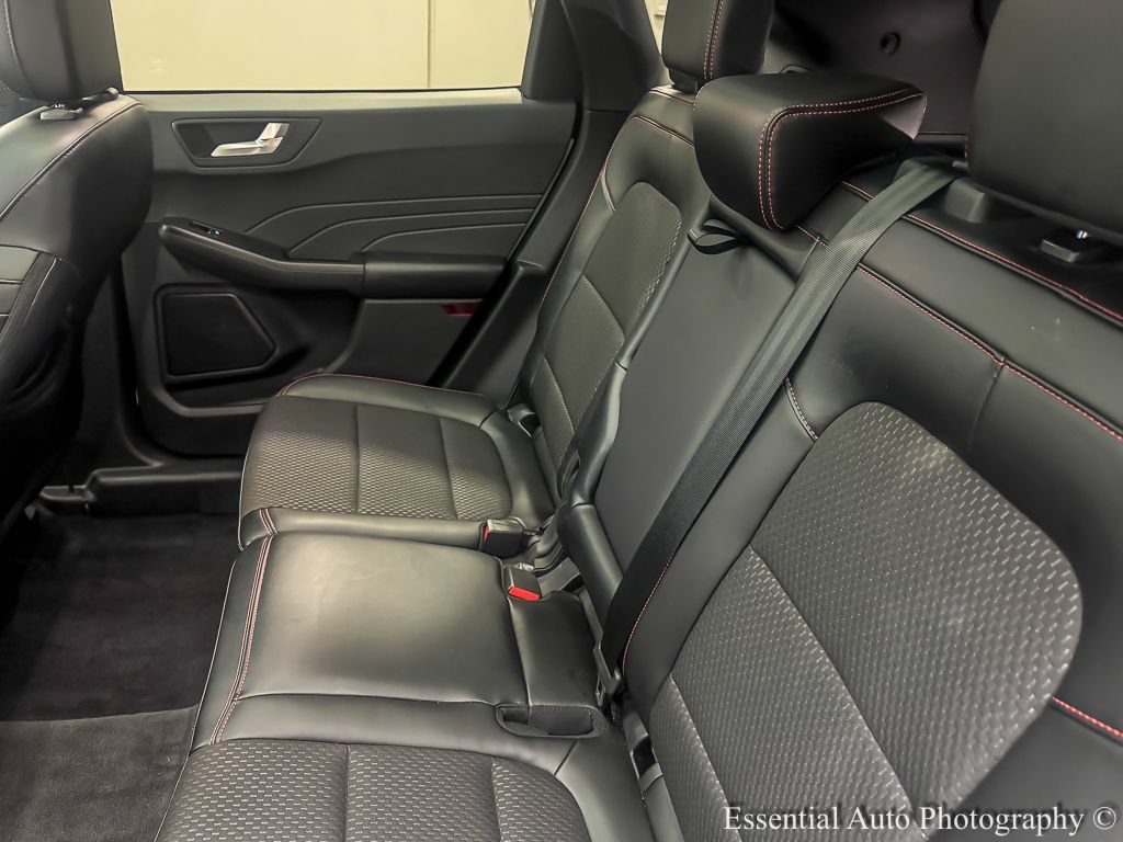 Used 2023 Ford Escape ST-Line w/ Tech Pack #1 AWD/4WD image 13